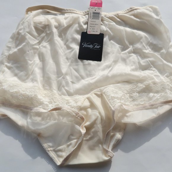 Vanity Fair Panty USA Glow Panties Vintage 13044 Size 7 (NWT)